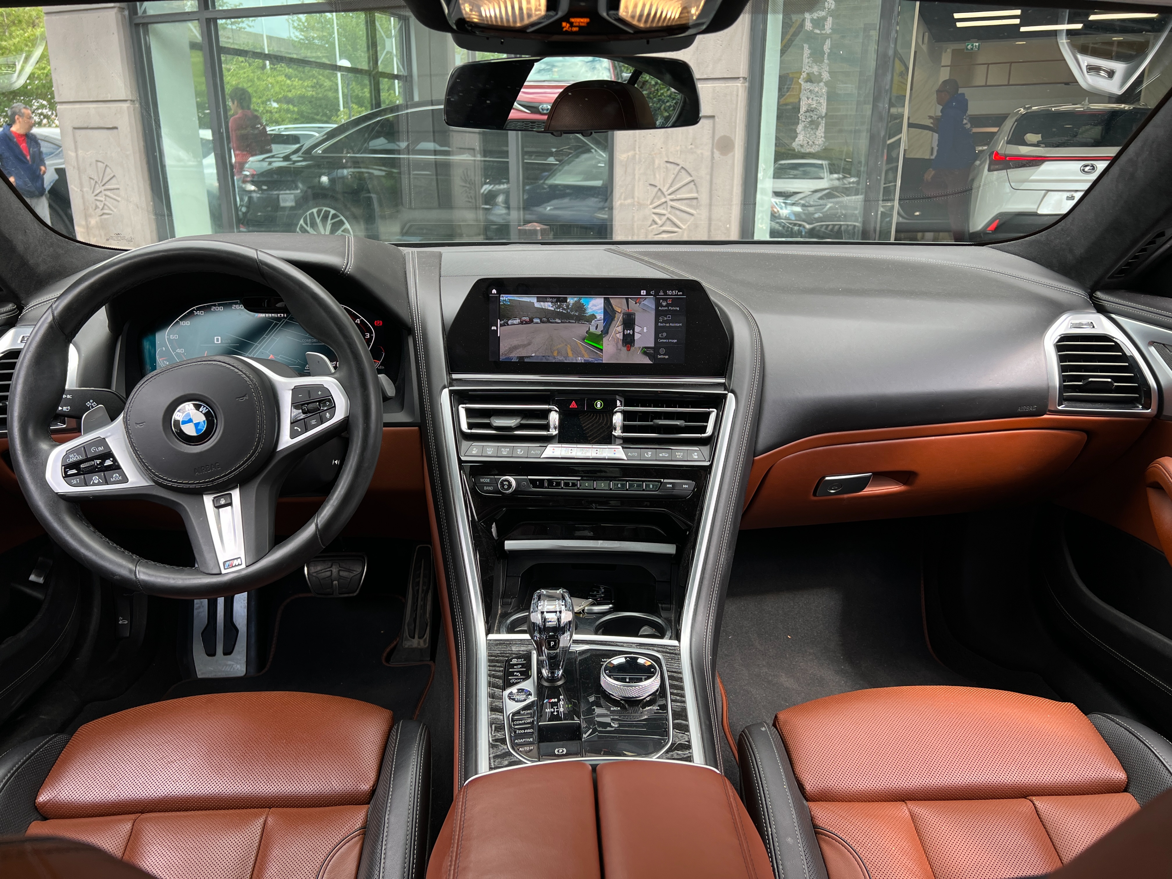 2020 BMW m850i - Image 14